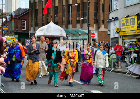 Carnaval 2010 Luton Procession Hare Krishna Banque D'Images