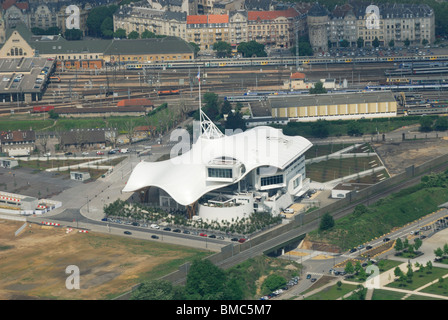 Vue aérienne du Centre Pompidou (centre culturel). Metz, Moselle, Lorraine, France Banque D'Images