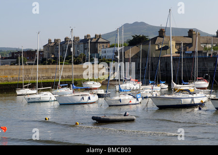 Le port de Bray avec une toile de Bray Head, dans le comté de Wicklow, Irlande du sud Banque D'Images