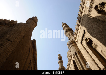 Les minarets de la mosquée Al Rifai et Sultan Hassan Mosque, Cairo, Égypte Banque D'Images