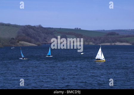 Sur dériveur (Lac Wimbleball. Le Somerset. L'Angleterre Banque D'Images