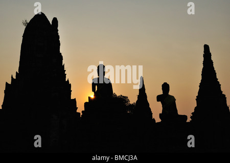 Coucher du soleil au Wat Chaiwatthanaram, Ayutthaya, Thaïlande Banque D'Images