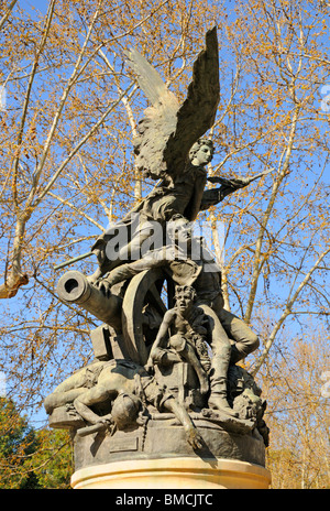 Madrid, Espagne. Prague de la Montagna Monument commémorant le 2 mai 1808 / Monumento al Pueblo del Dos de Mayo Banque D'Images