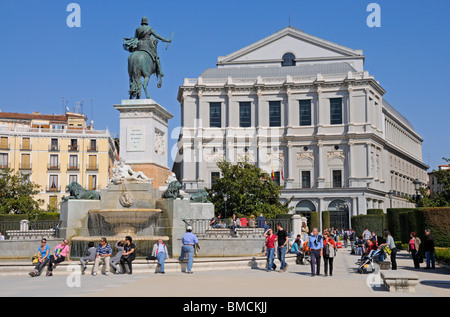 Madrid, Espagne. Plaza de Oriente. Teatro Real / Théâtre royal (1850) Banque D'Images