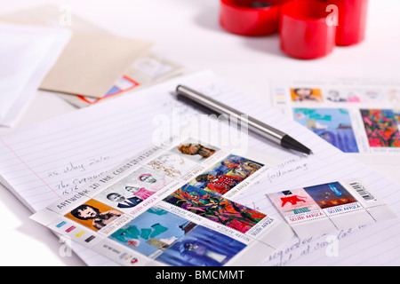 Les timbres d'Afrique du Sud commémore l'art et des artistes locaux. L'Afrique du Sud. Banque D'Images