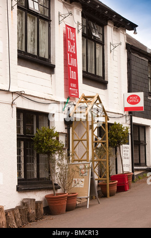 Royaume-uni, Angleterre, Devon, Dartmouth, Dittisham, Red Lion Pub sert également de bureau de poste et un magasin de village Banque D'Images