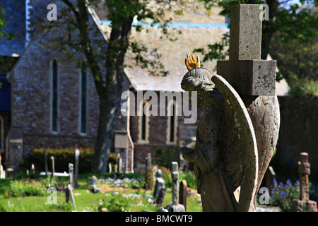 L'église Sainte-Anne cimetière, Sainte Anne, Alderney, Channel Island, United Kingdom Banque D'Images