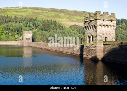 Barrage réservoir derwent lady bower peak district tel qu'utilisé par l'escadron 617 de la raf à basse altitude pour les bombes rebondissantes techniques visant ww2 Banque D'Images