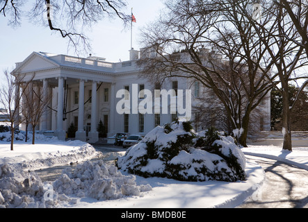 Les motifs de la Maison Blanche à la suite d'une tempête de neige. Banque D'Images