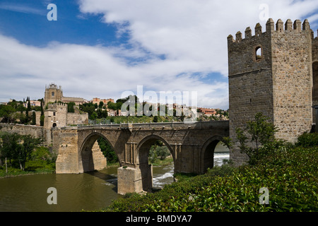 Pont Saint Martin (Puente de San Martín) à Tolède, Espagne Banque D'Images