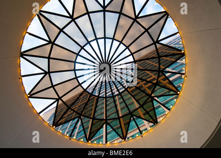La conception du toit d'entrée du Hyatt Regency Jacksonville Riverfront, un hôtel dans le centre-ville de Jacksonville, Floride, USA Banque D'Images