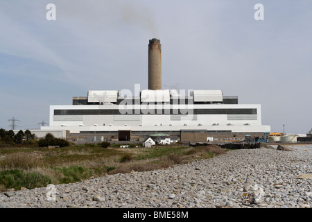 Centrale électrique d'Aberthaw pays de Galles production d'électricité Grande-Bretagne cheminée haute industrie côtière galloise production d'électricité au charbon fermeture d'un bâtiment industriel Banque D'Images