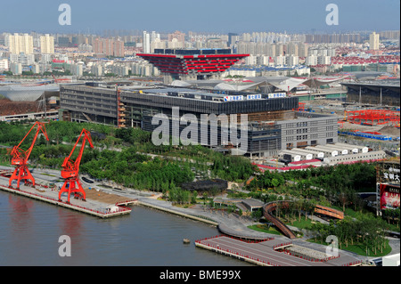 Avis de pavillon de la Chine à partir de pont Lupu, 2010 Parc de l'Expo Shanghai, Pudong, Shanghai, Chine Banque D'Images