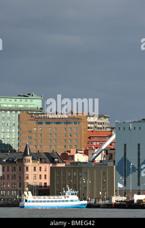 La Scandinavie, la Suède, Göteborg, vue de mer sur Alvsnabben avec cityscape in background Banque D'Images