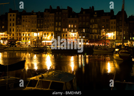 Les scènes de HONFLEUR, FRANCE Banque D'Images