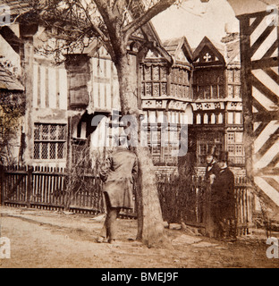 Royaume-uni, Angleterre, Cheshire, érudit, vert peu Moreton Hall dans les années 1860 photographie victorienne par Peter Burgess Banque D'Images