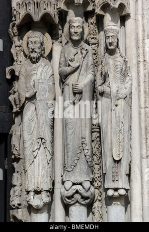 SCULPTURES DE LA cathédrale de Chartres Chartres, France Banque D'Images