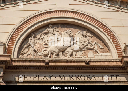 Détail architectural sur l'Opéra,Quay Street, Manchester.Le bâtiment classé Grade II a ouvert ses portes en 1912. Banque D'Images