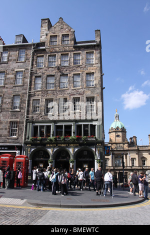 Extérieur de Deacon Brodies Tavern Edimbourg Ecosse Juin 2010 Banque D'Images