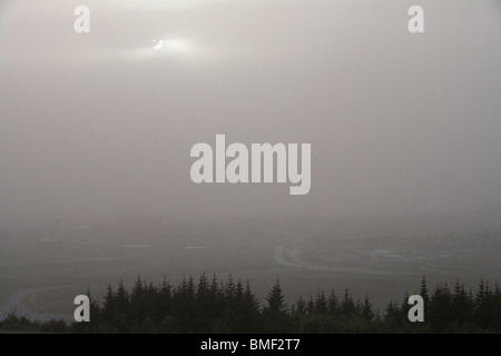 Islande - REYKJAVIK, le 4 juin 2010 : cendres volcaniques de Eyjafjallajokull est toujours autour de sud et sud-ouest de l'Islande. Banque D'Images