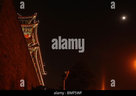 Tian'anmen bien éclairé la nuit pendant la célébration du 60e années, Beijing, Chine Banque D'Images