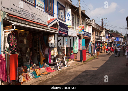 L'Inde, Kerala, Cochin, Mattancherry, Jewtown, boutiques touristiques Banque D'Images