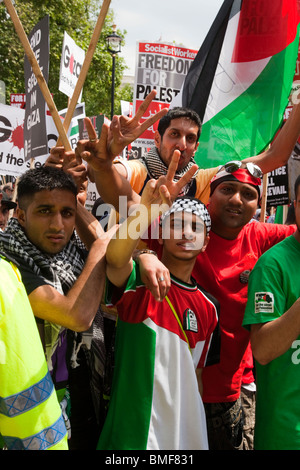 Flottille de Gaza Mars, Whitehall, Downing Street, à l'extérieur, Londres, de protestation contre l'assassinat de neuf militants par des soldats israéliens Banque D'Images