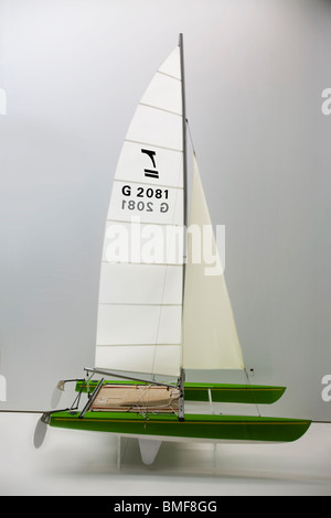 Maquette d'un voilier de course 470er Tornado Banque D'Images
