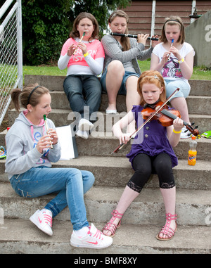 Comté de Limerick concurrents au Fleadh Ceol Concours de musique irlandaise, 5 juin 2010, l'hôpital le comté de Limerick, Irlande Banque D'Images