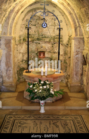 Israël, Jérusalem, un ancien bien d'eau, à l'église de la Visitation à Ein Karem Banque D'Images