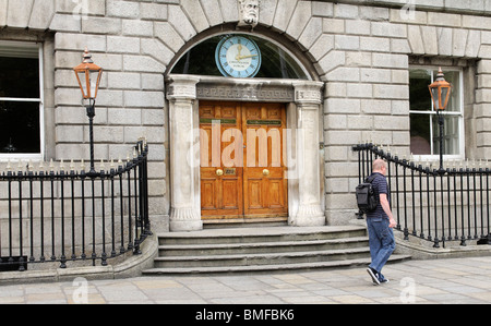 Le Collège Royal des Chirurgiens en Irlande s'appuyant sur St Stephens Green Dublin Irlande fondée en 1784 Banque D'Images