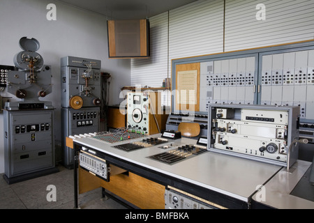 Détails d'un studio d'enregistrement de musique électronique Siemens 1955 Banque D'Images