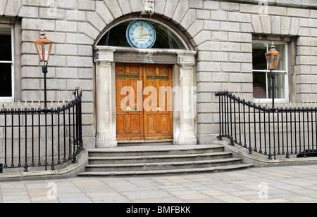 Le Collège Royal des Chirurgiens en Irlande s'appuyant sur St Stephens Green Dublin Irlande fondée en 1784 Banque D'Images