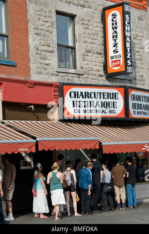 Schwartz's célèbre viande fumée Montréal Canada Banque D'Images