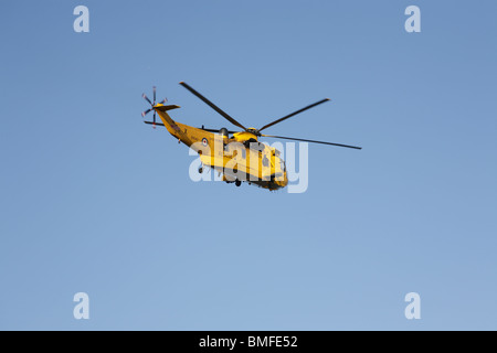 Drame de la vie réelle comme plongeur manquant dans l'eau pendant quelques heures est trouvé et ramené à bord d'un de Wattisham RAF Meyer & Co Banque D'Images