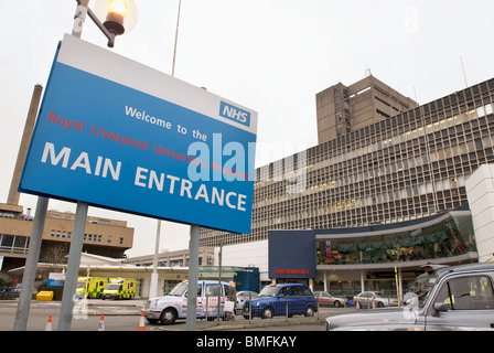 L'entrée principale de l'Hôpital d'enseignement royal de Liverpool à Liverpool. Banque D'Images