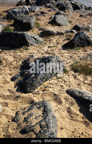 Roches sur une plage Banque D'Images