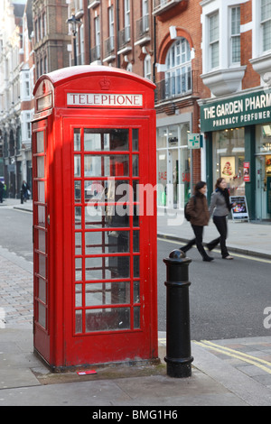 Cabine téléphonique à Londres Banque D'Images