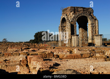 Arc romain de Capara ou Liberty. Façon d'argent ou via de la Plata, province de Cáceres, Extremadura, Espagne région Banque D'Images