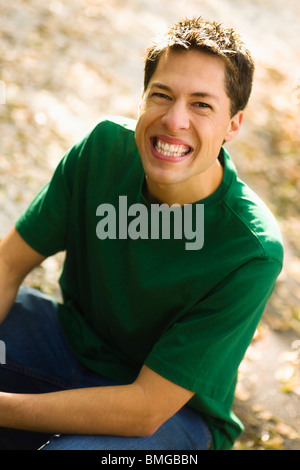 Willmar, Minnesota, United States of America ; un jeune homme avec un grand sourire Banque D'Images