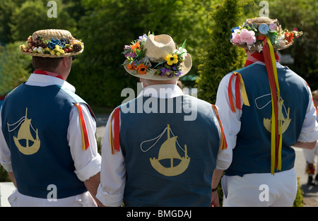 Morris Dancing in Thaxted et villages environnants du North Essex, Angleterre, Banque D'Images