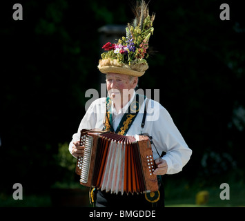 Morris Dancing in Thaxted et villages environnants du North Essex, Angleterre, Banque D'Images