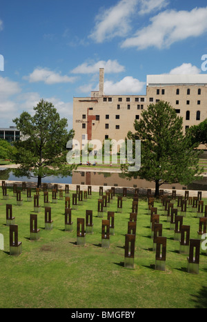 Le domaine des sièges vides à l'Oklahoma City National Memorial. Banque D'Images