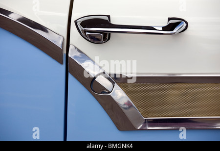 Détail de voiture d'époque de l'afficheur pendant une antique car show Banque D'Images