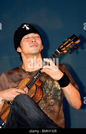 Virtuose de l'ukulélé Jake Shimabukuro Banque D'Images