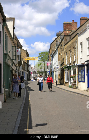 Rue bon marché en Angleterre Dorset Sherborne - La rue principale de cette petite ville historique Banque D'Images