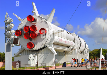 L'énorme fusée Saturn, SA 209, à l'affiche dans le Rocket Garden au centre spatial Kennedy en Floride Banque D'Images