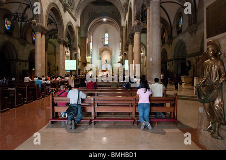 Philippines, Manille, 5 mars, 2008 l'intérieur de la cathédrale de Manille Intramuros dans le plus ancien quartier de la ville de Manille. Banque D'Images