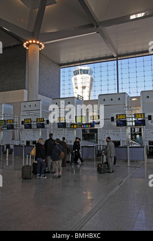 Terminal 3 salle d'enregistrement, l'aéroport de Malaga, Malaga, Costa del Sol, la province de Malaga, Andalousie, Espagne, Europe de l'Ouest. Banque D'Images