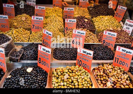 Le bazar aux épices égyptien Istanbul Turquie Grand Bazar Kapali Carsi Kapalıcarsı Banque D'Images